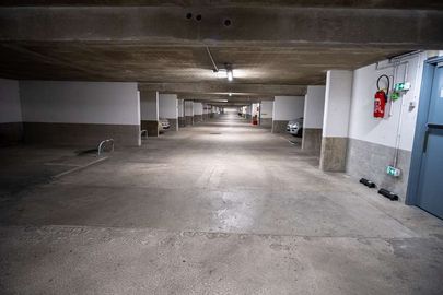Parking Canal de l'Ourcq - quai de L'oise - Paris 19