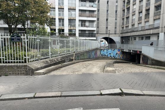 Vignette parking Métro Château Landon - rue Robert Blache - Paris 10