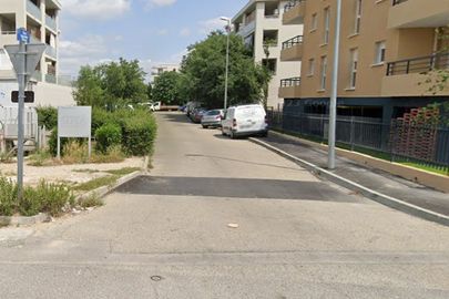 Vignette parking Centre-ville - rue Louis Féraud - Arles