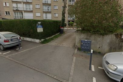 Vignette parking Gare Chaville-Rive-Gauche - rue de la Mare Adam