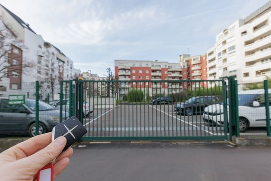 Vignette parking Square Saint-Exupéry - 37 avenue Georges Pompidou