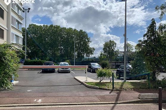 Vignette parking Saint-Cloud - Gare de Saint-Cloud - Stade Martine Tacconi