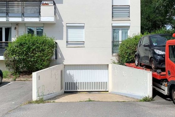 Vignette parking Vaucresson - Hôpital Raymond Poincarré - Cimetierre de Vaucresson