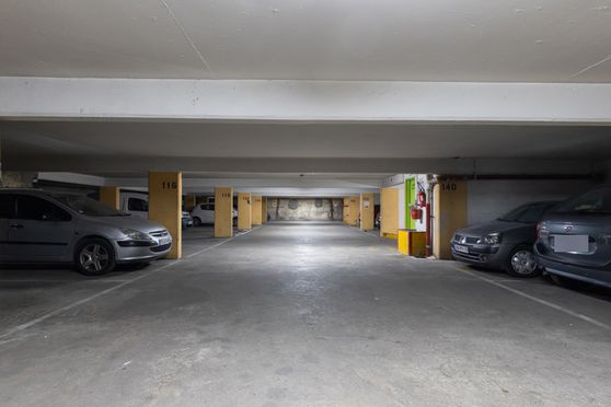 Vignette parking Petite Ceinture - rue Firmin Gémier - Paris 18