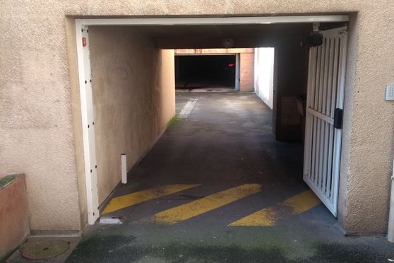Vignette parking Bibliothèque des Champs Libres - rue Jean Marie duhamel - Rennes