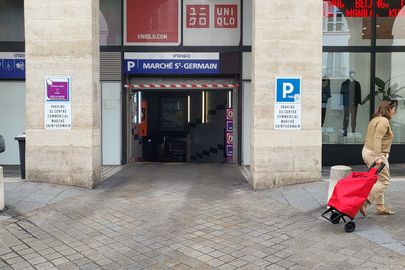 Vignette parking Métro Mabillon - rue Lobineau - Paris 6