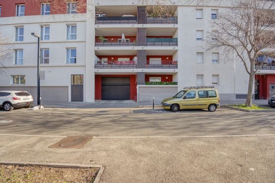 Vignette parking Rue Paul Calabro - Nîmes