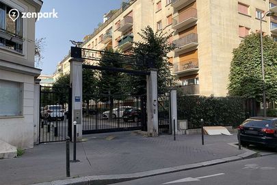 Vignette parking Paris - Porte Dorée - Michel Bizot