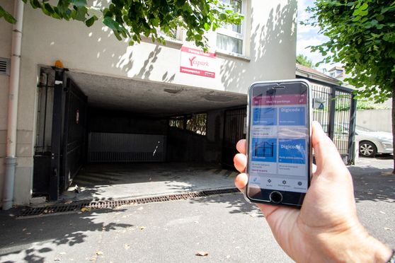 Vignette parking Ecole Michel-Etienne Turgot - rue Suger - Sartrouville