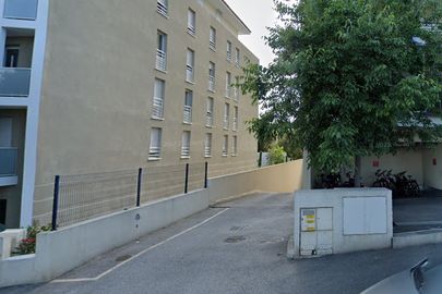 Vignette parking Jardin d'enfants des combes - chemin des Combes - Antibes