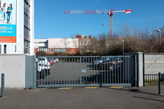 Vignette parking Aérodrome - rue Jacqueline Auriol - Toulouse