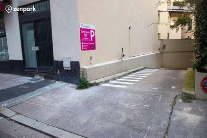 Vignette parking Lyon - Bourse du Travail - Citadines