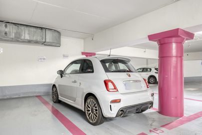 Vignette parking Métro Madeleine - rue Royale - Paris 8