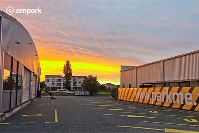 Vignette parking Aéroport Toulouse-Blagnac - rue Raymond Grimaud - Blagnac