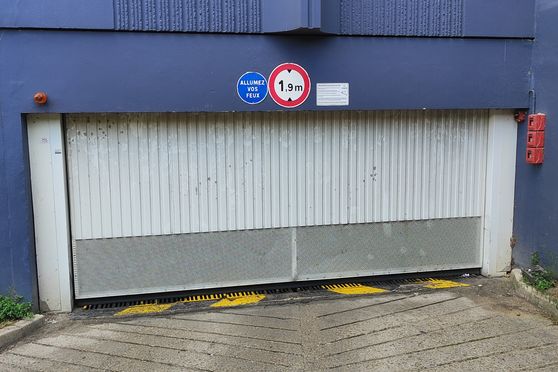 Vignette parking Métro Créteil-L'Échat (Hôpital Mondor) - Sq. Jean Esquirol