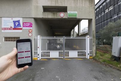 Vignette parking RER Saint-Quentin - rue Georges Stephenson - Montigny le Bretonneux