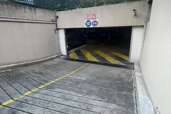 Vignette parking Paul Lafargue - 61 rue Roque de Fillol - Puteaux
