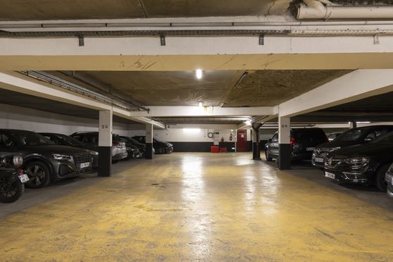 Vignette parking Tribunal de Paris - rue des Cailloux - Clichy