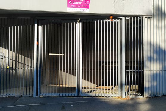 Vignette parking Cité Universitaire Casterneau - rue des Glénans - Nantes