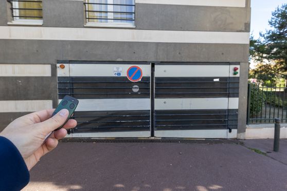 Vignette parking Gare Saint-Germain-Bel-Air-Fourqueux - Chapelle du Carmel - avenue Saint-Fiacre - Saint Germain en Laye