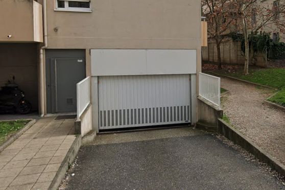Vignette parking rue du Presbytère - Lyon 8