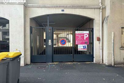 Vignette parking Chaville - Gare de Chaville Rive Droite - Atrium