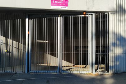 Vignette parking Cité Universitaire Casterneau - rue des Glénans - Nantes