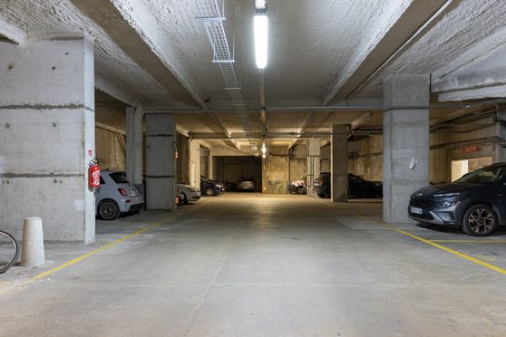 Vignette parking Gare Chaville-Rive-Droite - 1122 avenue Roger Salengro